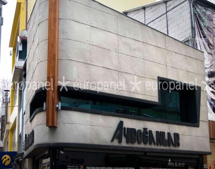 Rengini griden alan Concrete Plus beton panel modern ve tarz görünümüyle dış cephe kaplamalarına en çok yakışan modellerdendir.