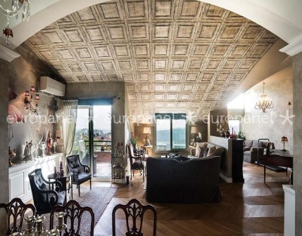 Plafont tavan karoları, tavan kaplamaları için yazılmış görsel şiirin simgesel yansımasıdır.