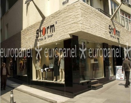 Europanel ahşap kaplamalar, mevsim şartları için kullanışlı olup, dış cephe kaplamasında sıcak, soğuk, yağmur ve dona karşı  yapısını korur.