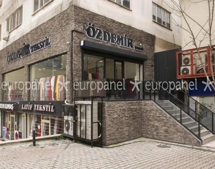 Dış cephe taş kaplamalar, binanın bütününde uygulanabildiği gibi, bireysel faklı alanlar veya ticari işletmeler için ayrı olarak kullanılabilir.