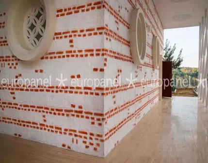 Proje konseptine uyumlu, özel tasarım dış cephe uygulamaları.