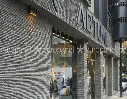 Europanel dış cephe kaplamaları, farklı alanlarda kullanılan hafif ve esnek yapısıyla binanın hem fiziki hem görsel bütünlüğünü tamamlar.