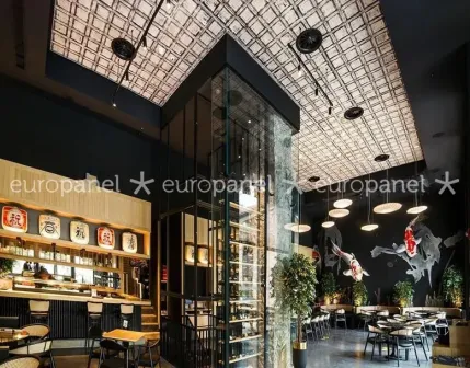Dekoratif Karo Tavan Paneli ile Modern Restoran Uygulaması