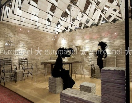 Dekoratif panel kaplamaları fuar Stand dekorasyonlarında ziyaretçiler ile oluşturulacak güçlü ve doğru iletişimin zemini hazırlar.