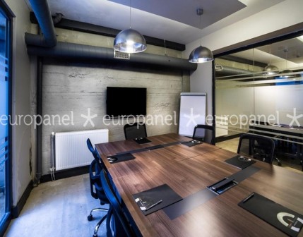 Europanel Concrete beton kaplamaları, ofis, büro duvar dekorasyonlarında kullanılan nitelikli bir yapı malzemesidir.