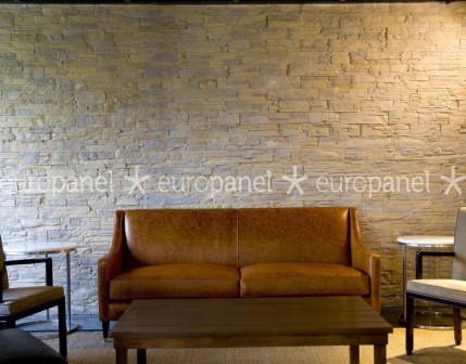 Taş görünümlü kaplama dönemin özelliklerine göre biçim alan alternatif duvar dekorasyon malzemesidir.