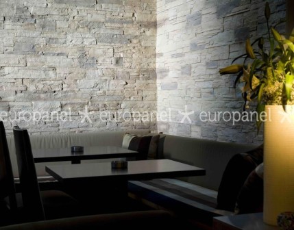 Taş panel modelleri zengin model ve renk seçeneğiyle cafe- restaurant duvar kaplamalarının yanı sıra bütün mekanlarda kullanılır.