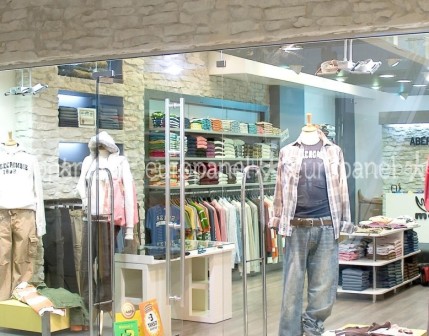 Taş kaplamaların fiyatı panel modellerine göre değişir, fiyat m2 olarak hesaplanır ve tutar panel adeti olarak belirlenir.