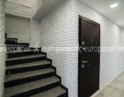 Çevre koşullarına karşı ciddi mukavemeti olan tuğla panelleri yıllara meydan okuyan özel bir kaplama malzemesidir.