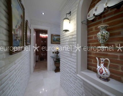 Kendine özgü yöntem ve dokusu ile yapılardaki bütün plan tiplerine adapte olan tuğla duvar kaplamaları çevre dostudur.