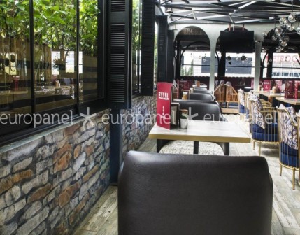 Tek tip görünümden sıkılanlar için önemli bir seçenek olan dekoratif duvar kaplamaları çağdaş dekorasyona nostaljik hava katar.