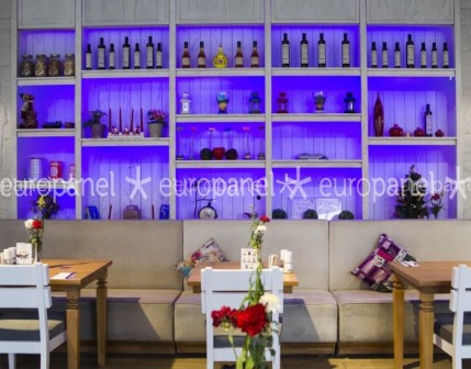 Taş görünümlü panellerinin yapısında nem, rutubet, dökülme ve çatlama meydana gelmez. Kaplama panellerin temizliği kolaydır.