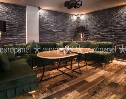 Taş duvar panelleri üretiminde fiber malzeme ile güçlendirilmiş olup darbelere karşı dayanıklıdır ve kolay kırılmaz.