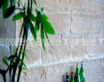 Taş duvar kaplamaları zengin panel modelleri ile duvarlarınızda dekoratiften öte doğal etkidir.