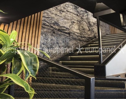 Taş duvar kaplamaları trend, modern veya klasik görünüm gibi her konsepte biçim verebilen dokuya sahiptir.