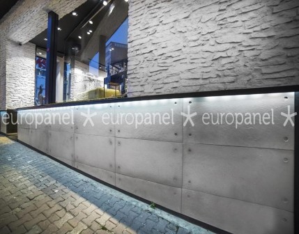 Nakron Yapı Europanel duvar panelleri; duvar yüzeylerinde oluşan deformasyon, kopma, solma, çatlama ve nem gibi sorunlara kalıcı çözümler sunar.