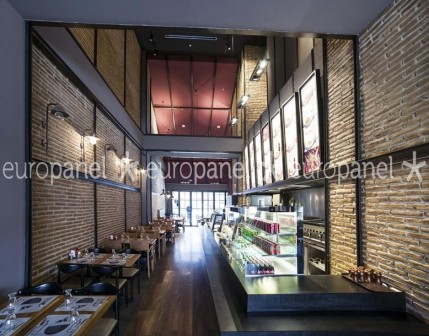 Old brick duvar panelleri, bütünsel olarak uygun tasarımla estetik ve fonsiyonel görünümüne dönüşür.